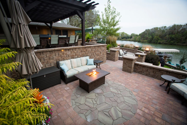 Anchor-Highland Stone Retaining Wall System-Home