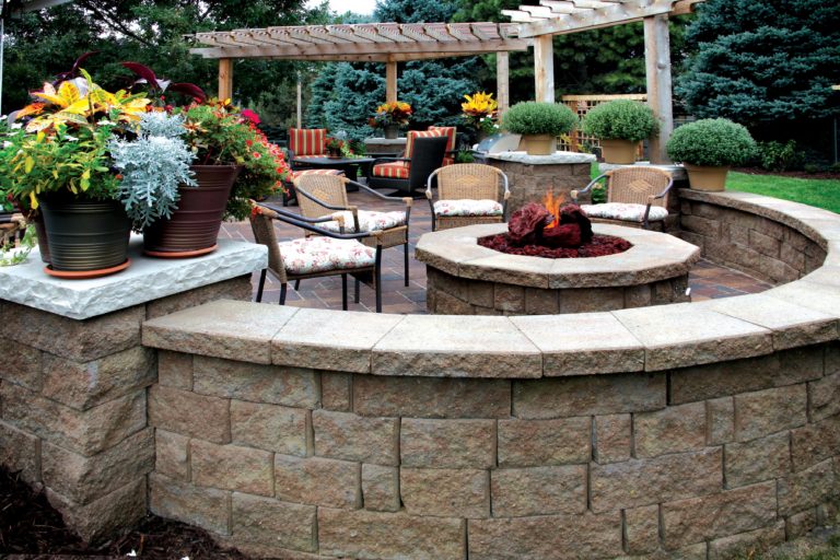 Anchor-Highland Stone Freestanding B2B Wall System-Home