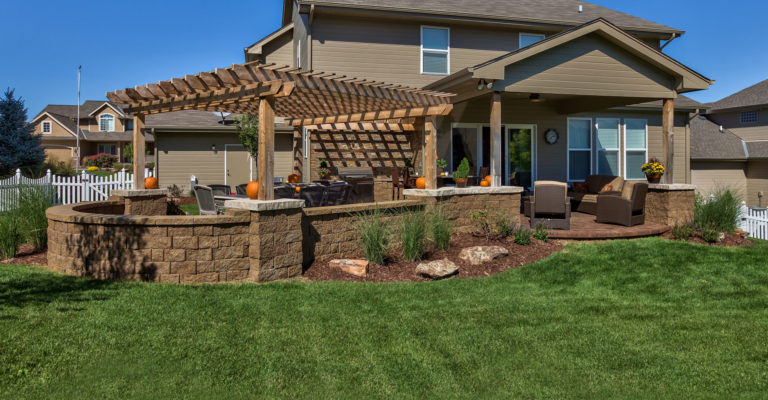 Anchor-Highland Stone Freestanding B2B Wall System-Home