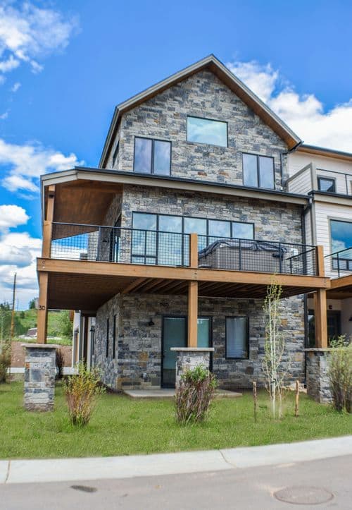 Edward's Stone-Natural Stone-Black Horse Ashlar-Residential-Home-Exterior