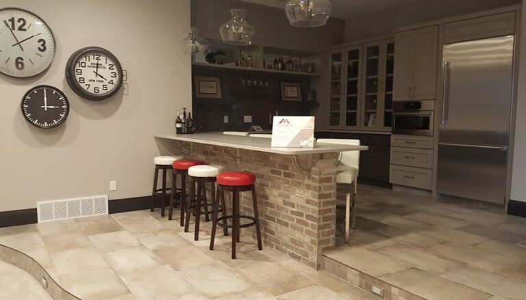 Hebron Brick - Leo's Pub Thin Brick - Home - Interior - Bar