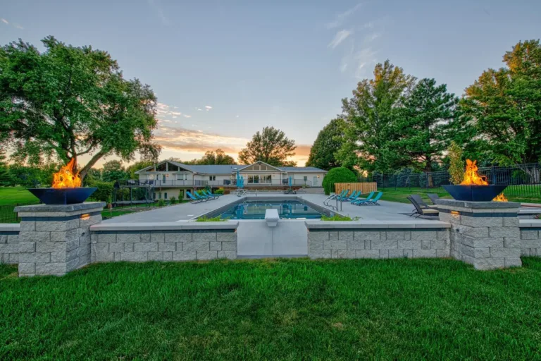 Anchor-Highland Stone Freestanding B2B Wall System-Home