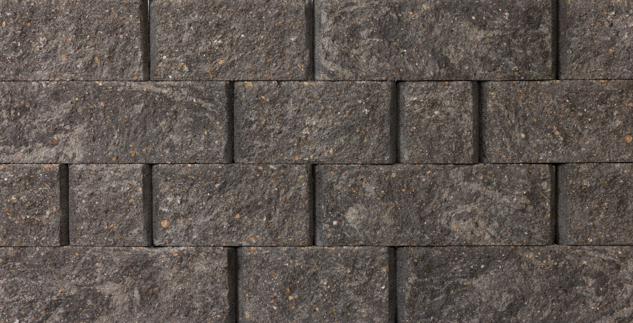 Anchor - Highland Stone Retaining Wall System - Granite - Swatch