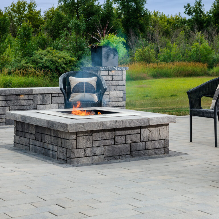 Belgard-Tandem Ashlar-Grill Island-Walls-Fire Pit