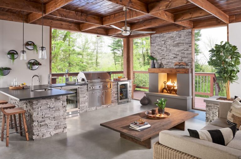 StoneCraft - Ledgestone Silver Summit - Home - Interior - Kitchen - Fireplace